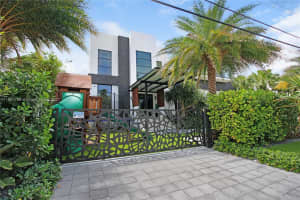 1970 NE 119th Rd, North Miami, FL 33181, Sold 11/05/21