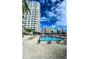 999 Brickell Bay Dr, Miami, FL 33131, Sold 05/21/21