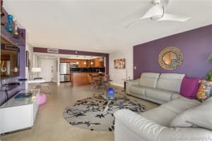 5225 Collins Ave, Miami, FL 33140, Sold 07/30/21