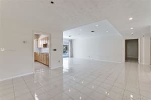 121 E Sunrise Ave, Coral Gables, FL 33133, Sold 06/07/21