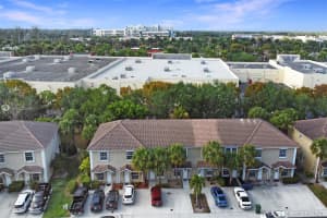 12017 SW 2nd St, Pembroke Pines, FL 33025, Sold 05/28/21