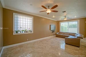 10700 NW 1st St, Plantation, FL 33324, Sold 05/25/21