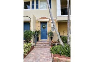 2876 S Oasis Dr, Boynton Beach, FL 33426, Sold 05/12/21