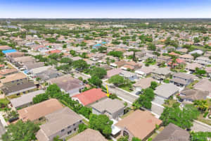16284 NW 18th St, Pembroke Pines, FL 33028, Sold 04/30/21