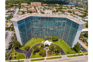333 NE 21st Ave, Deerfield Beach, FL 33441, Sold 10/05/21