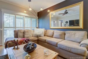 2450 NE 15th Ave, Wilton Manors, FL 33305, Sold 06/03/21