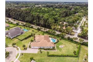 5795 N Sterling Ranch Dr, Davie, FL 33314, Sold 06/11/21