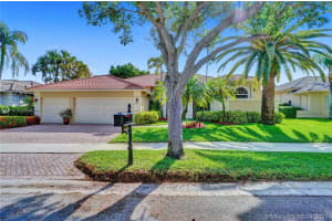 225 Landings Blvd, Weston, FL 33327, Sold 06/15/21