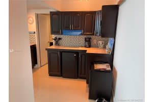 5445 Collins Ave, Miami Beach, FL 33140, Sold 09/30/21