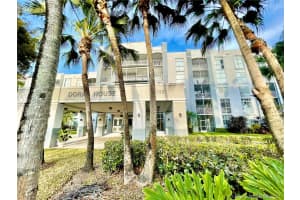 9725 NW 52nd St, Doral, FL 33178, Sold 05/20/21
