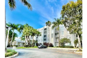 9725 NW 52nd St, Doral, FL 33178, Sold 05/20/21