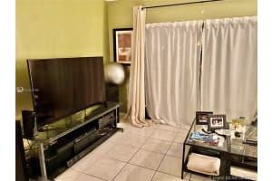 801 W Oakland Park Blvd APT C10, Wilton Manors, FL 33311, Sold 06/15/21