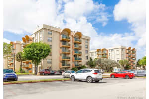 9310 Fontainebleau Blvd, Miami, FL 33172, Sold 01/28/22
