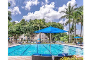 9310 Fontainebleau Blvd, Miami, FL 33172, Sold 01/28/22