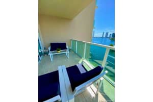 3330 NE 190th St, Aventura, FL 33180, Sold 08/12/21