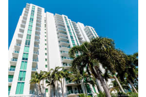 7930 East Dr, North Bay Village, FL 33141, Sold 05/25/21