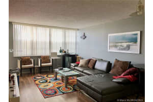 2741 Taft St, Hollywood, FL 33020, Sold 07/12/21
