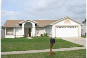 7860 Kensingham Ct, Orlando, FL 32835, Sold 07/21/21