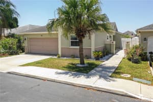 317 W Riverbend Dr, Sunrise, FL 33326, Sold 06/07/21