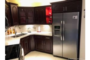 9411 Fontainebleau Blvd, Miami, FL 33172, Sold 05/14/21