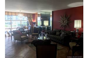 6423 Collins Ave, Miami Beach, FL 33141, Sold 08/04/21