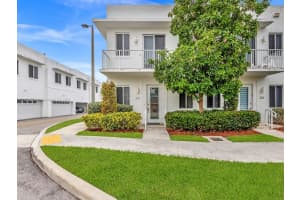 2621 NE 212th Terrace, Miami, FL 33180, Sold 12/14/21