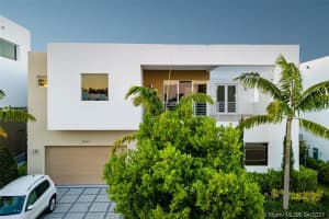 10061 NW 75th St, Doral, FL 33178, Sold 12/22/21