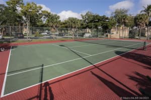 250 Palm Cir W, Pembroke Pines, FL 33025, Sold 06/09/21
