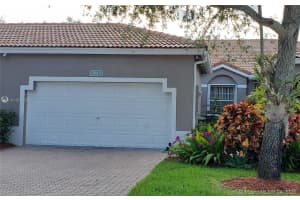 2561 E Aragon Blvd, Sunrise, FL 33313, Sold 05/25/21