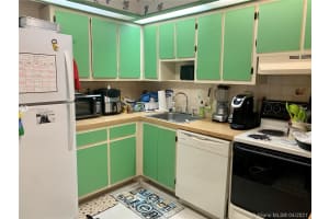 931 NE 199th St, Miami, FL 33179, Sold 06/11/21