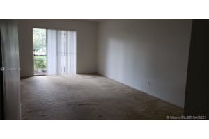 10309 NW 8th St, Pembroke Pines, FL 33026, Sold 05/24/21
