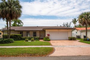 7410 Loch ness Dr, Miami Lakes, FL 33014, Sold 07/07/21