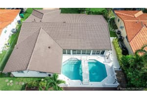 7410 Loch ness Dr, Miami Lakes, FL 33014, Sold 07/07/21