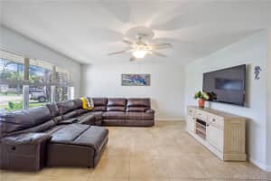 9469 SW 53rd St, Cooper City, FL 33328, Sold 05/11/21