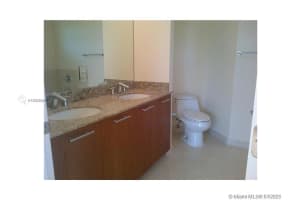 18416 NE 27th Ct, Aventura, FL 33160, Sold 09/30/21