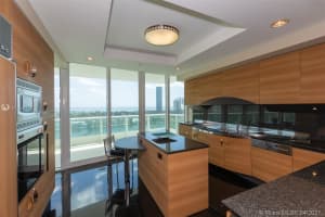 19955 NE 38th Ct, Aventura, FL 33180, Sold 06/14/21