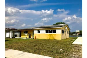 21301 NE 24th Ct, Miami, FL 33180, Sold 05/14/21
