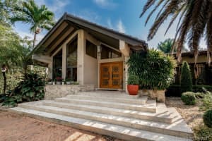 330 Cocoplum Rd, Coral Gables, FL 33143, Sold 08/26/21