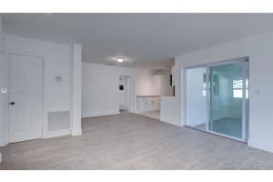 17030 NW 85th Ct, Hialeah, FL 33015, Sold 06/25/21