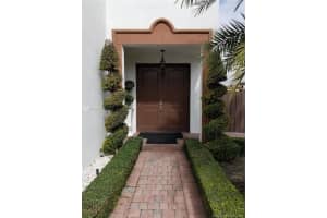 10223 NW 86th St, Doral, FL 33178, Sold 06/17/21