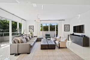 50 South Pointe Dr # Twn1, Miami Beach, FL 33139, Sold 09/29/21