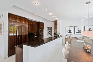 50 South Pointe Dr # Twn1, Miami Beach, FL 33139, Sold 09/29/21
