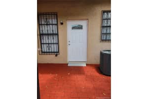 19233 NW 67th Pl, Hialeah, FL 33015, Sold 06/01/21