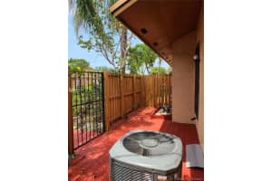 19233 NW 67th Pl, Hialeah, FL 33015, Sold 06/01/21
