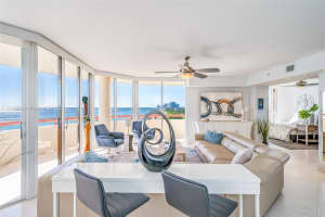 15645 Collins Ave PH 05, North Miami Beach, FL 33160, Sold 12/15/21