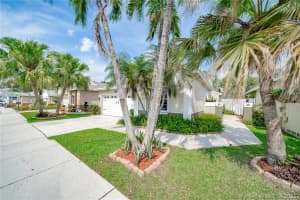 174 E Riverbend Dr, Sunrise, FL 33326, Sold 06/29/21