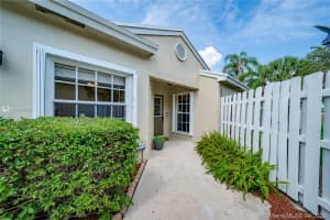174 E Riverbend Dr, Sunrise, FL 33326, Sold 06/29/21