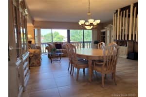 515 W Park Dr, Miami, FL 33172, Sold 07/30/21