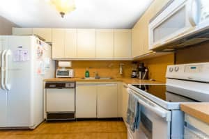 4301 Collins Ave, Miami, FL 33140, Sold 12/27/21