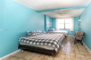 4301 Collins Ave, Miami, FL 33140, Sold 12/27/21